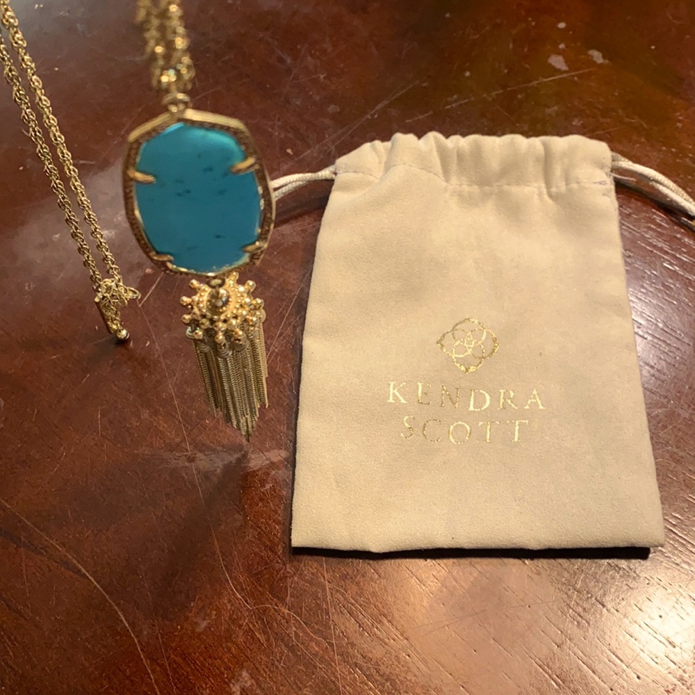 Kendra Scott Necklace!